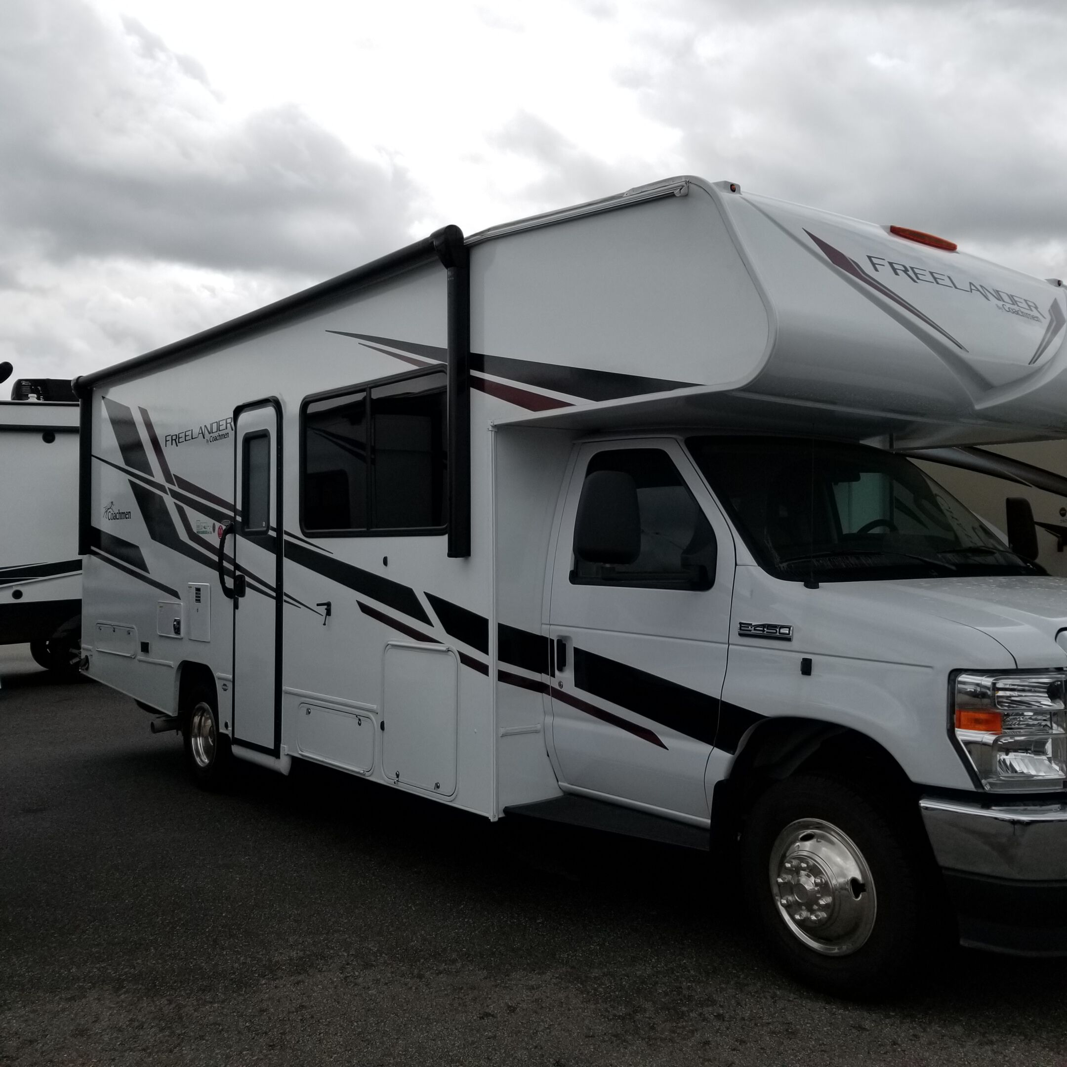 2023 COACHMEN FREELANDER 26DS